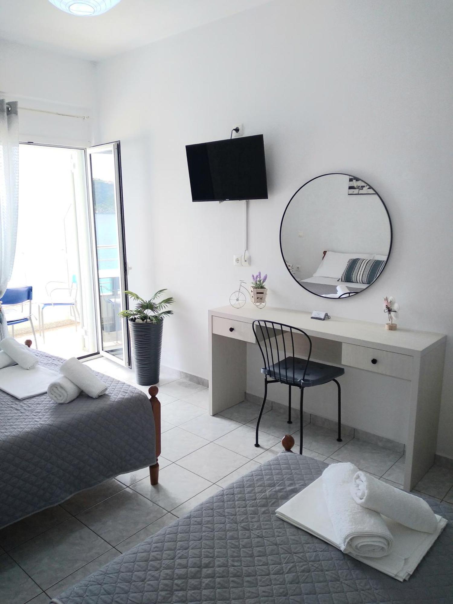 Nadim Rooms Himare Eksteriør bilde