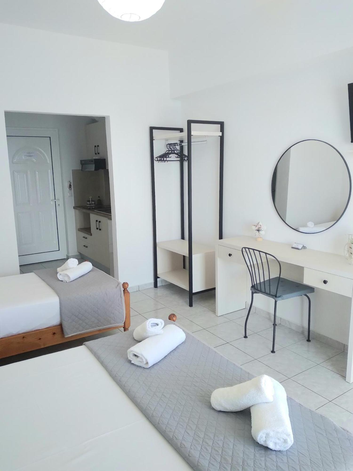 Nadim Rooms Himare Eksteriør bilde
